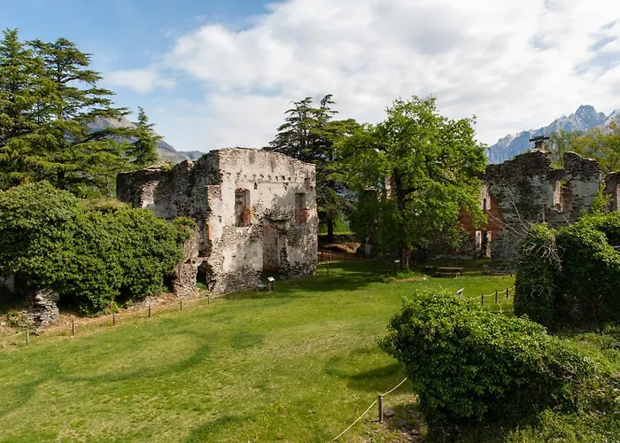 Lago Dorato Marina Lodge - Lakefront